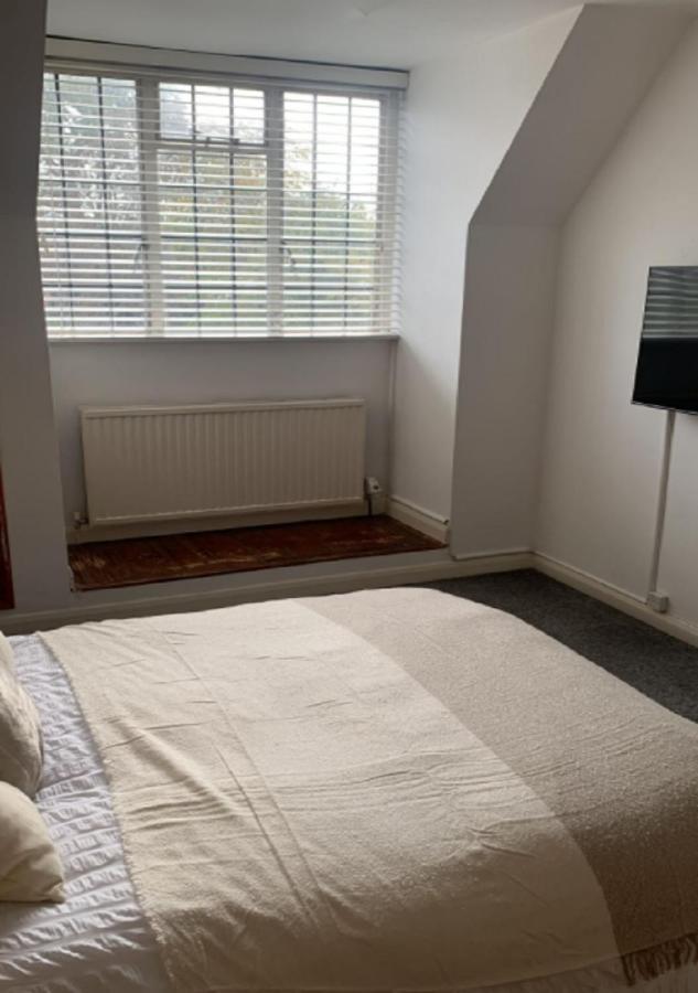 Wandsworth, South London Deluxe King Room 4 ภายนอก รูปภาพ